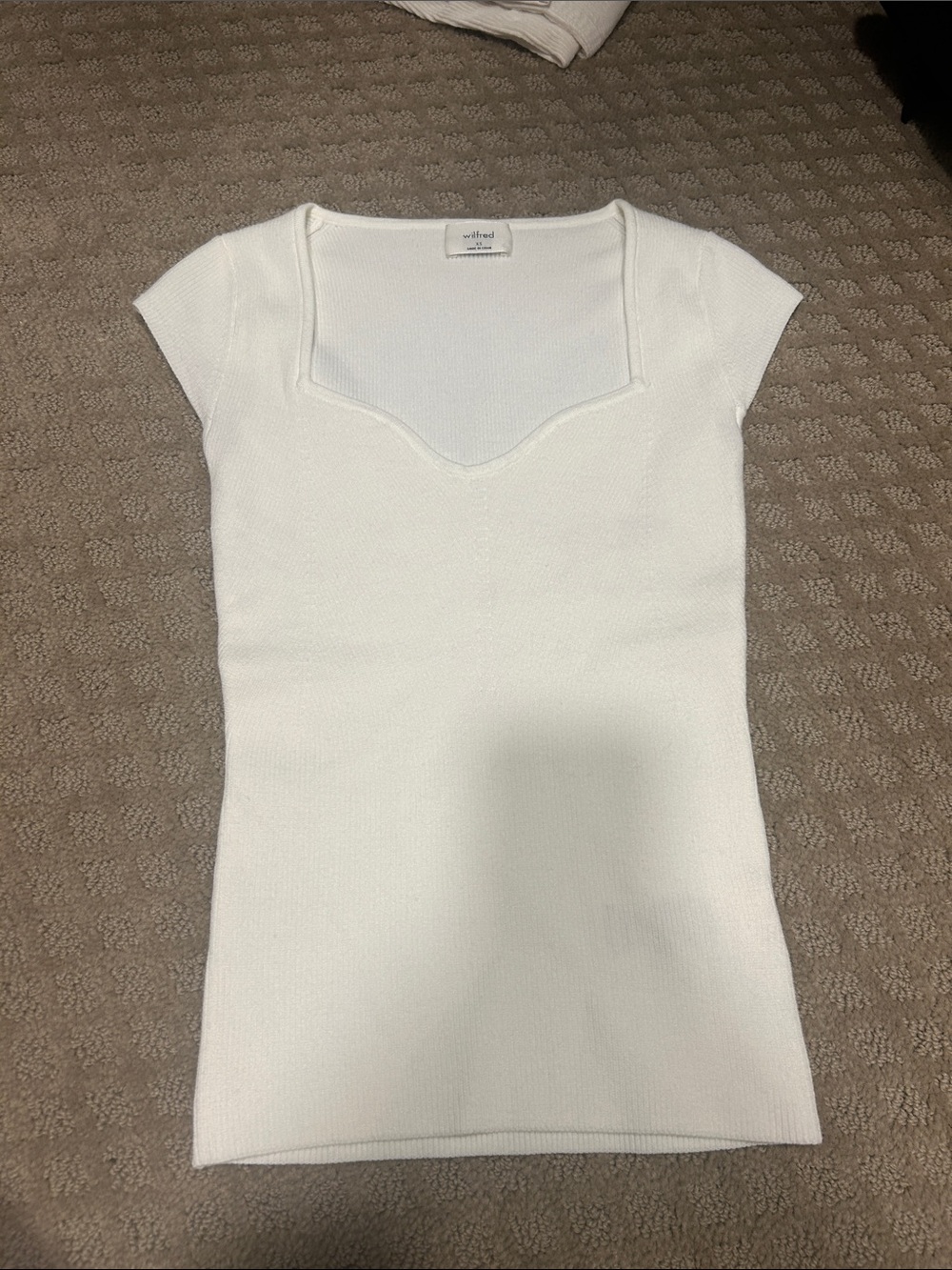 Wilfred White Ribbed Sweetheart Neck Knit Top
